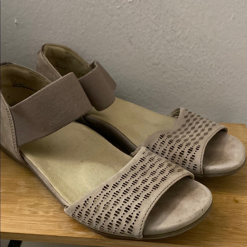 Earth beige suede sandals